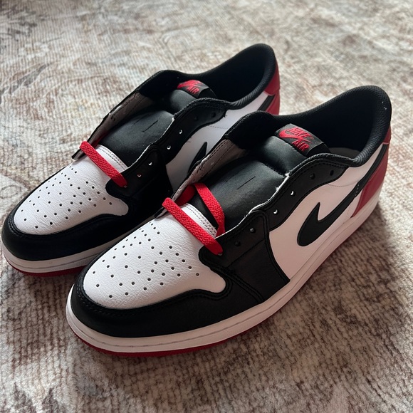 Jordan 1 Retro Low OG Black Toe main image 4